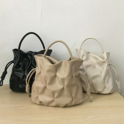 予約 3color エンボス ダイアカット バック